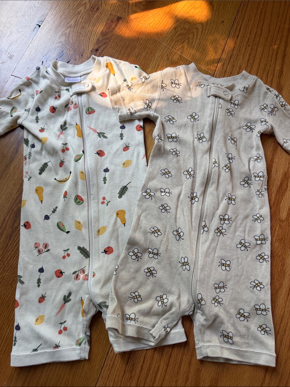 Hanna Andersson bundle 3T shortie Jammie’s. 🐝